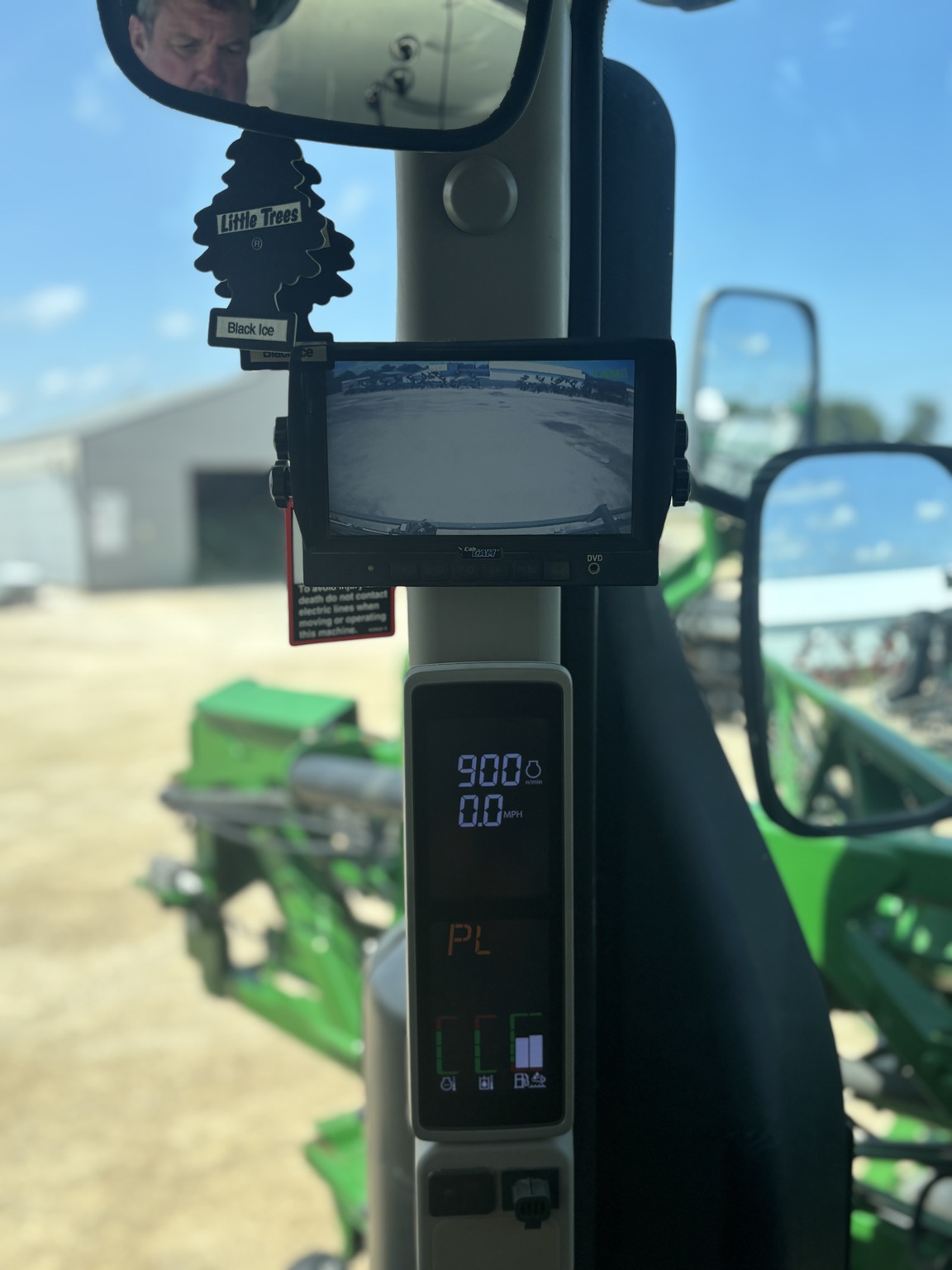 2018 John Deere R4038 Image 13