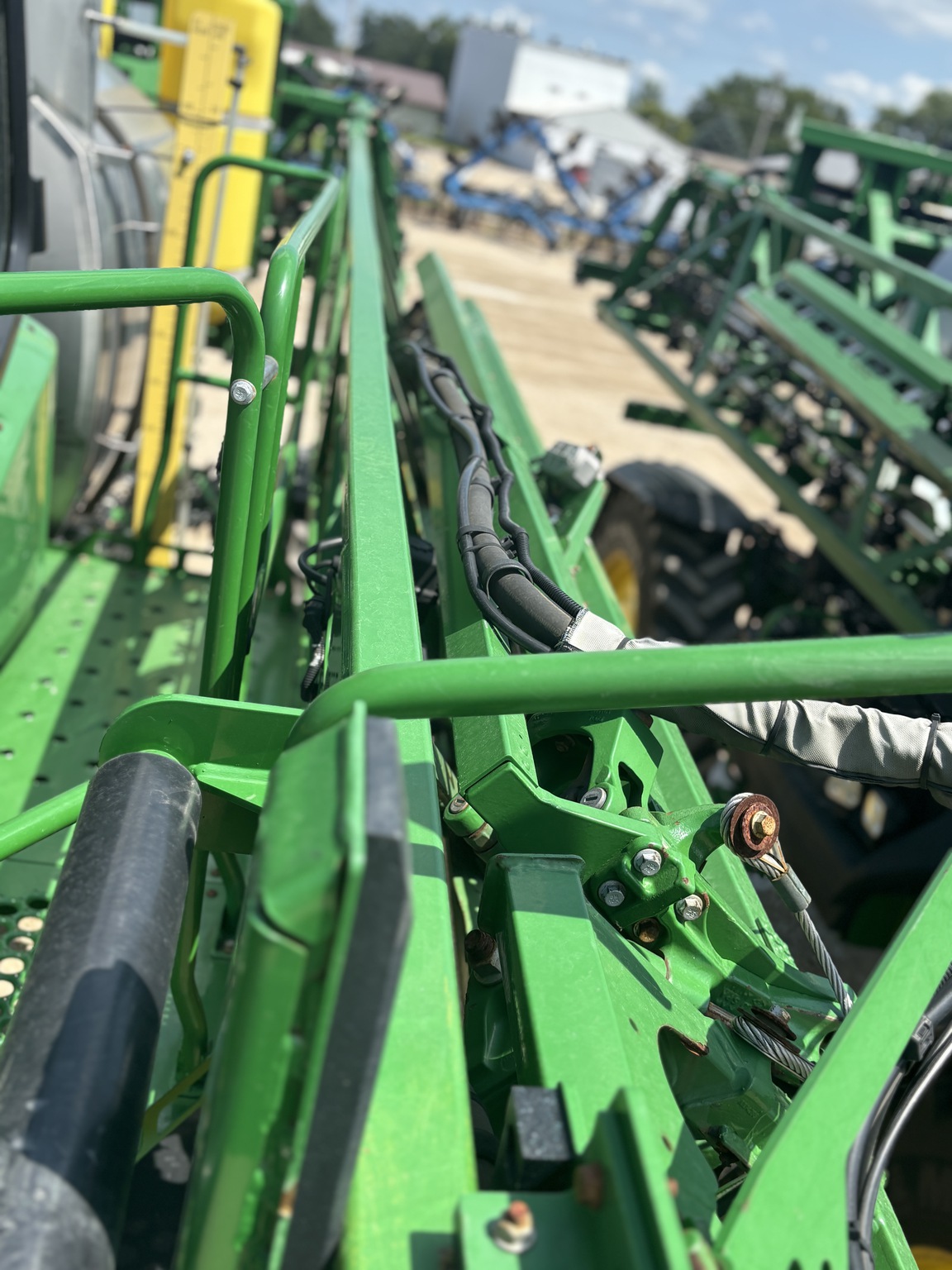 2018 John Deere R4038 Image 12