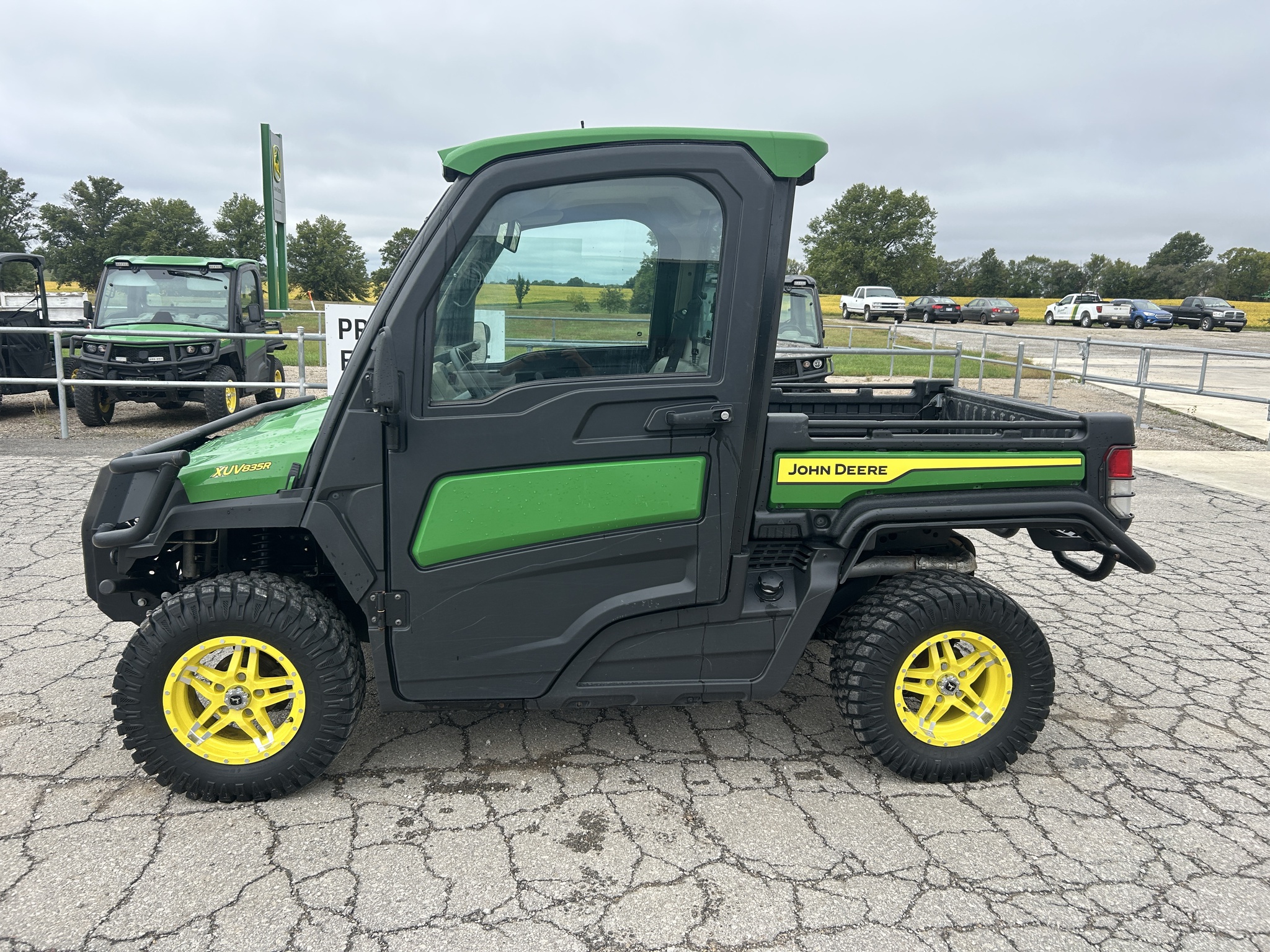  2023 John Deere XUV 835R at Heritage Tractor in Baldwin City, KS