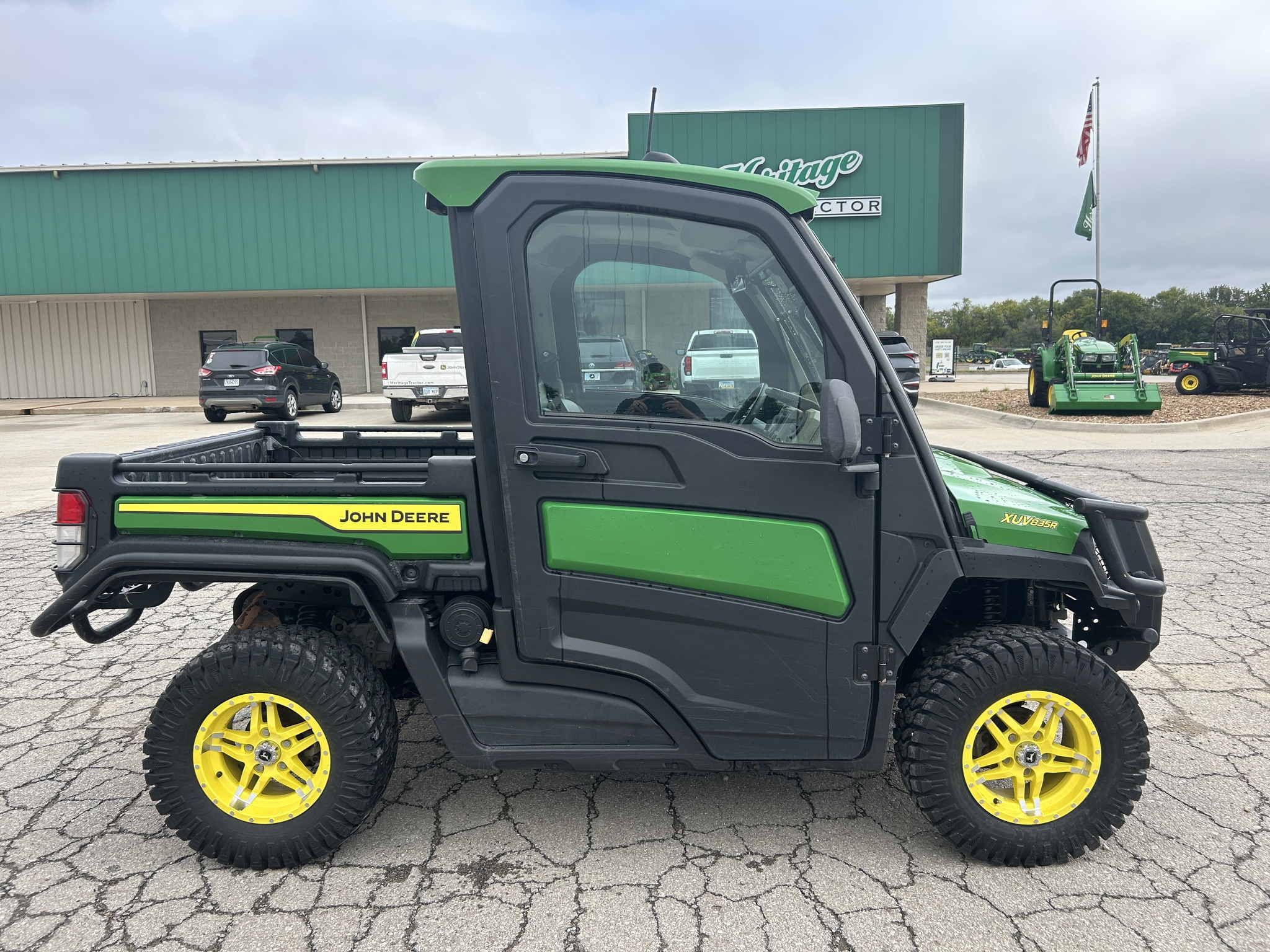  2023 John Deere XUV 835R at Heritage Tractor in Baldwin City, KS
