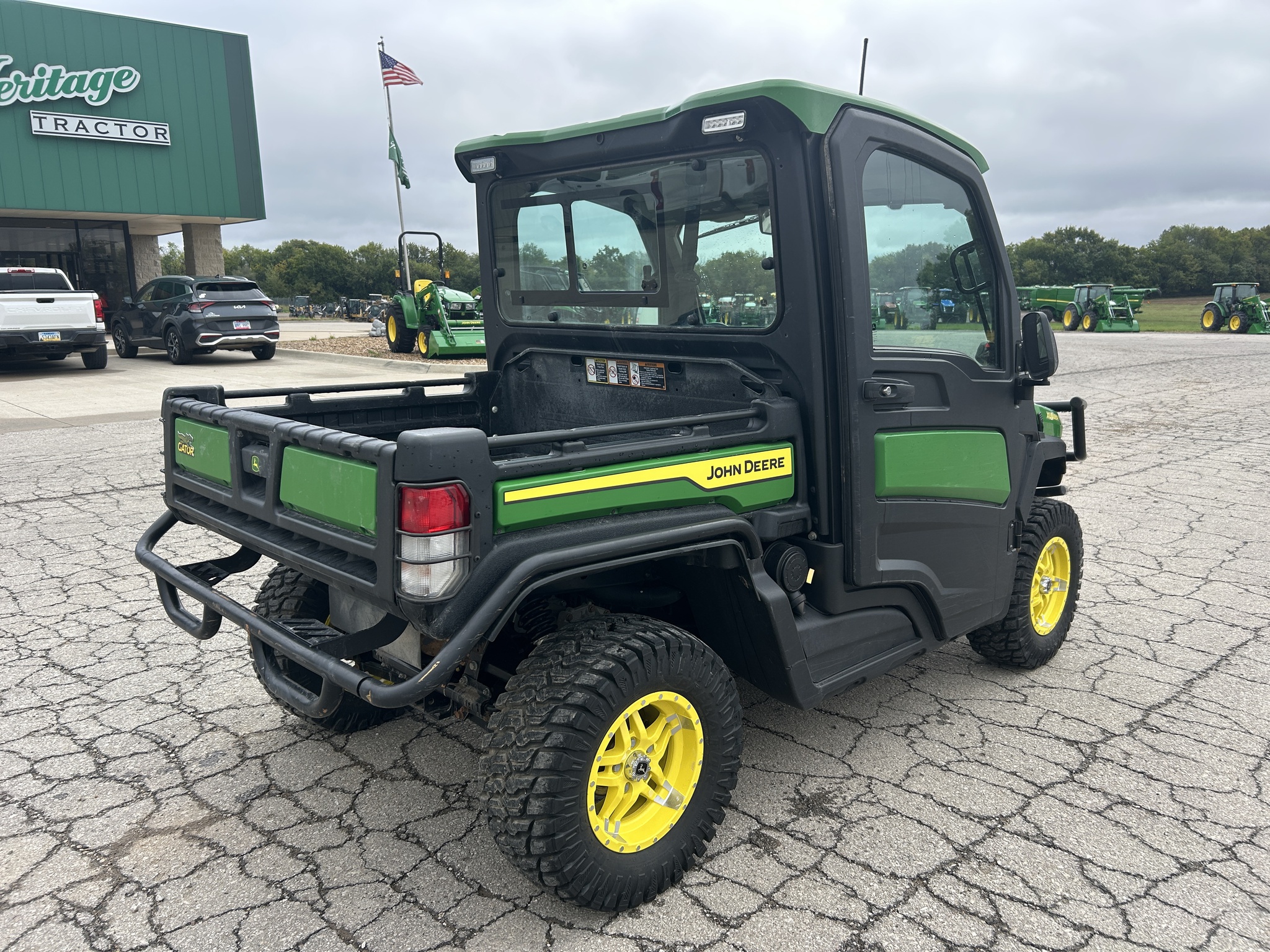  2023 John Deere XUV 835R at Heritage Tractor in Baldwin City, KS