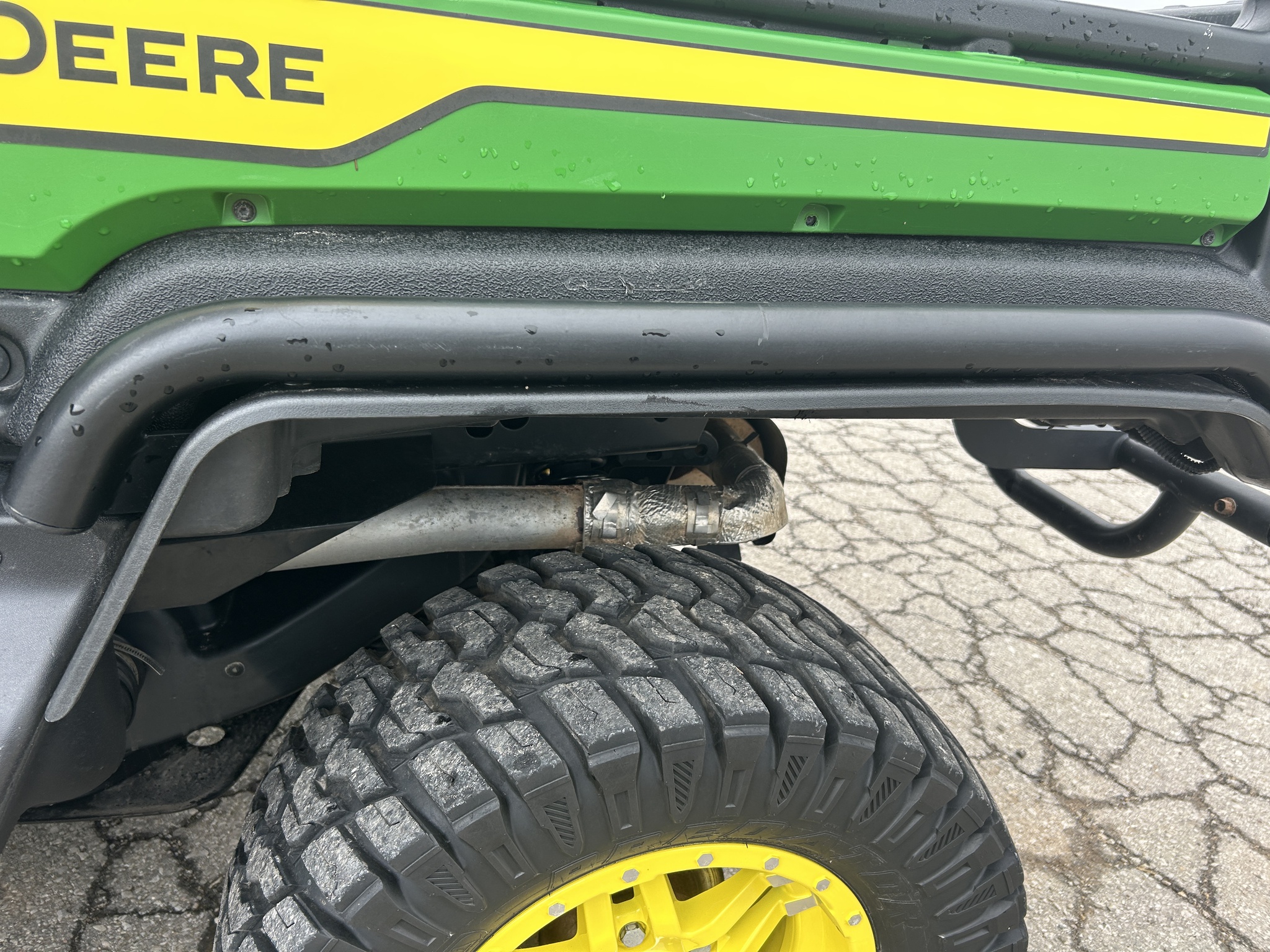  2023 John Deere XUV 835R at Heritage Tractor in Baldwin City, KS