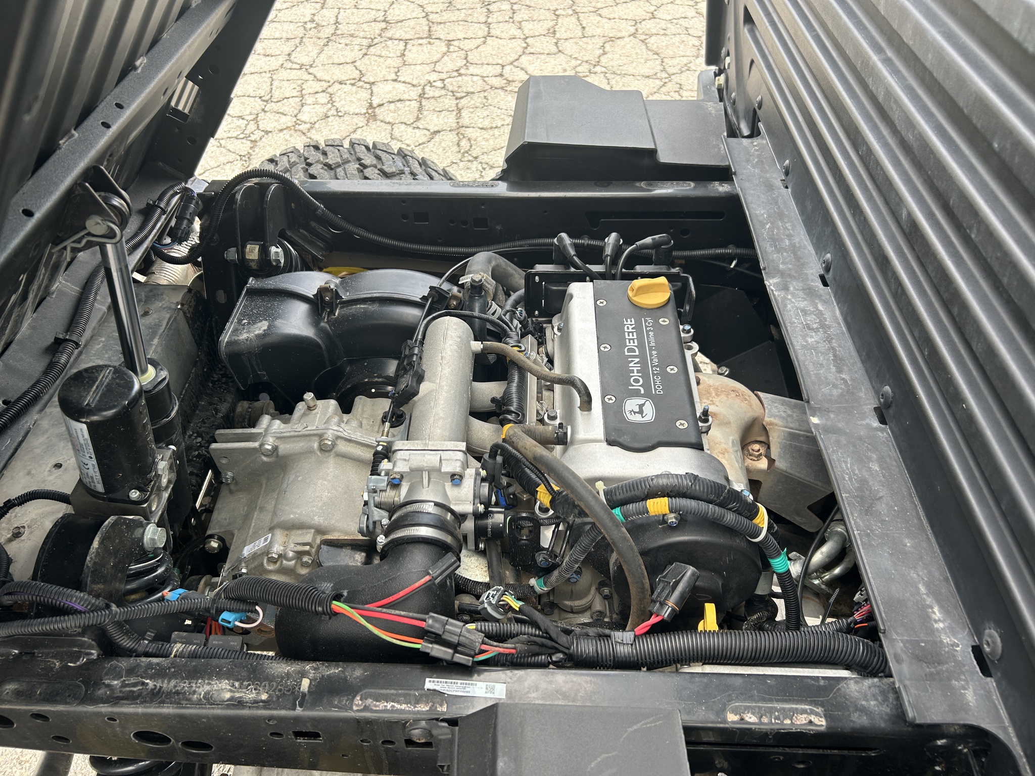 2023 John Deere XUV 835R at Heritage Tractor in Baldwin City, KS