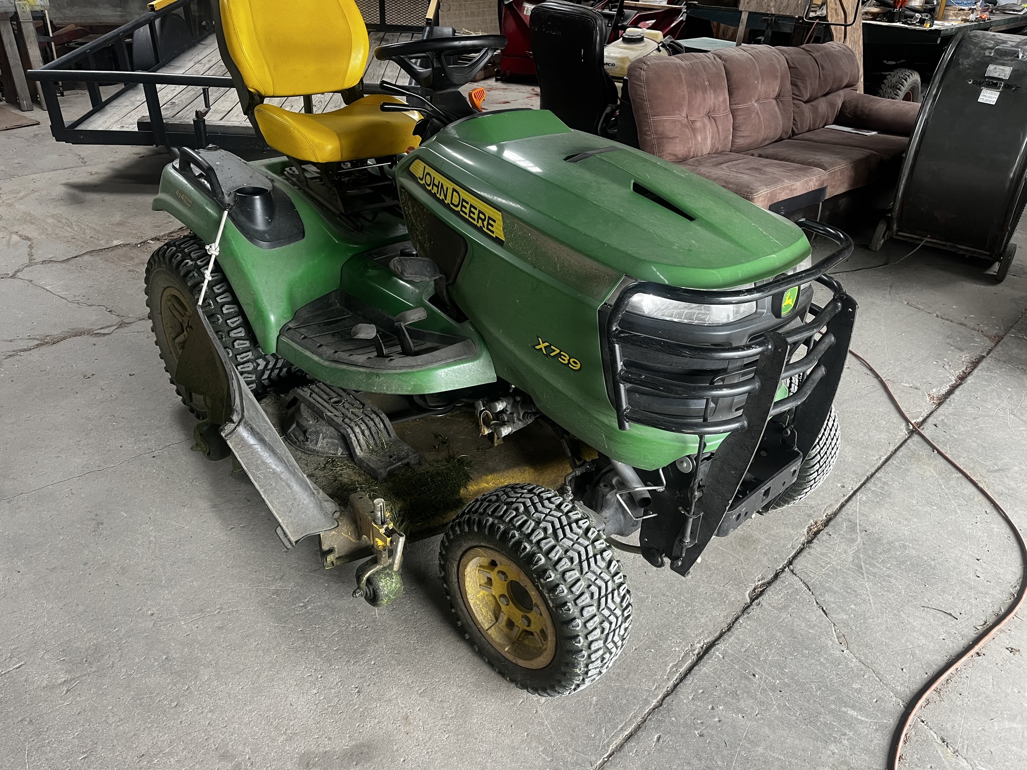 2022 John Deere X739 Image 6