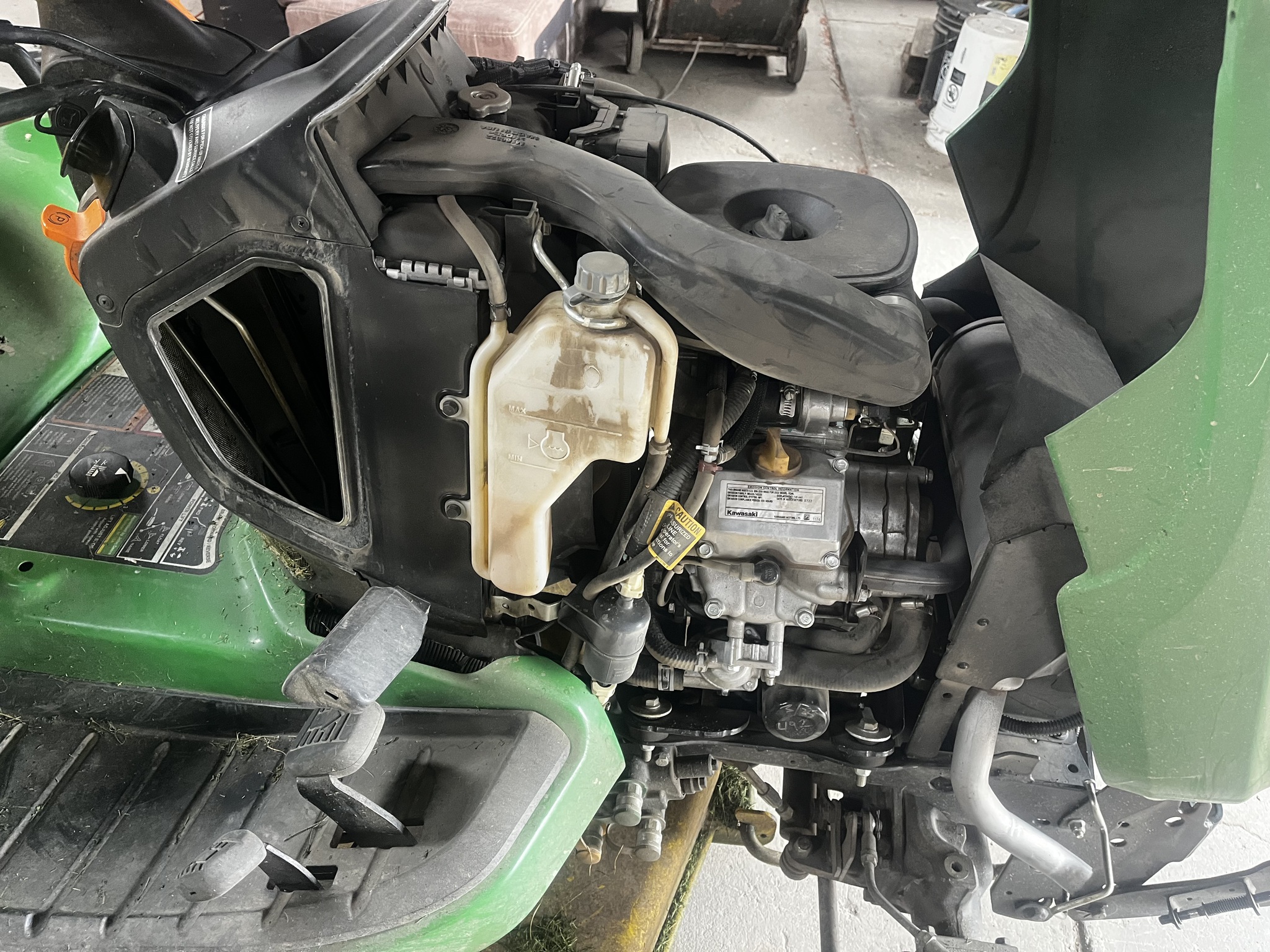 2022 John Deere X739 Image 11