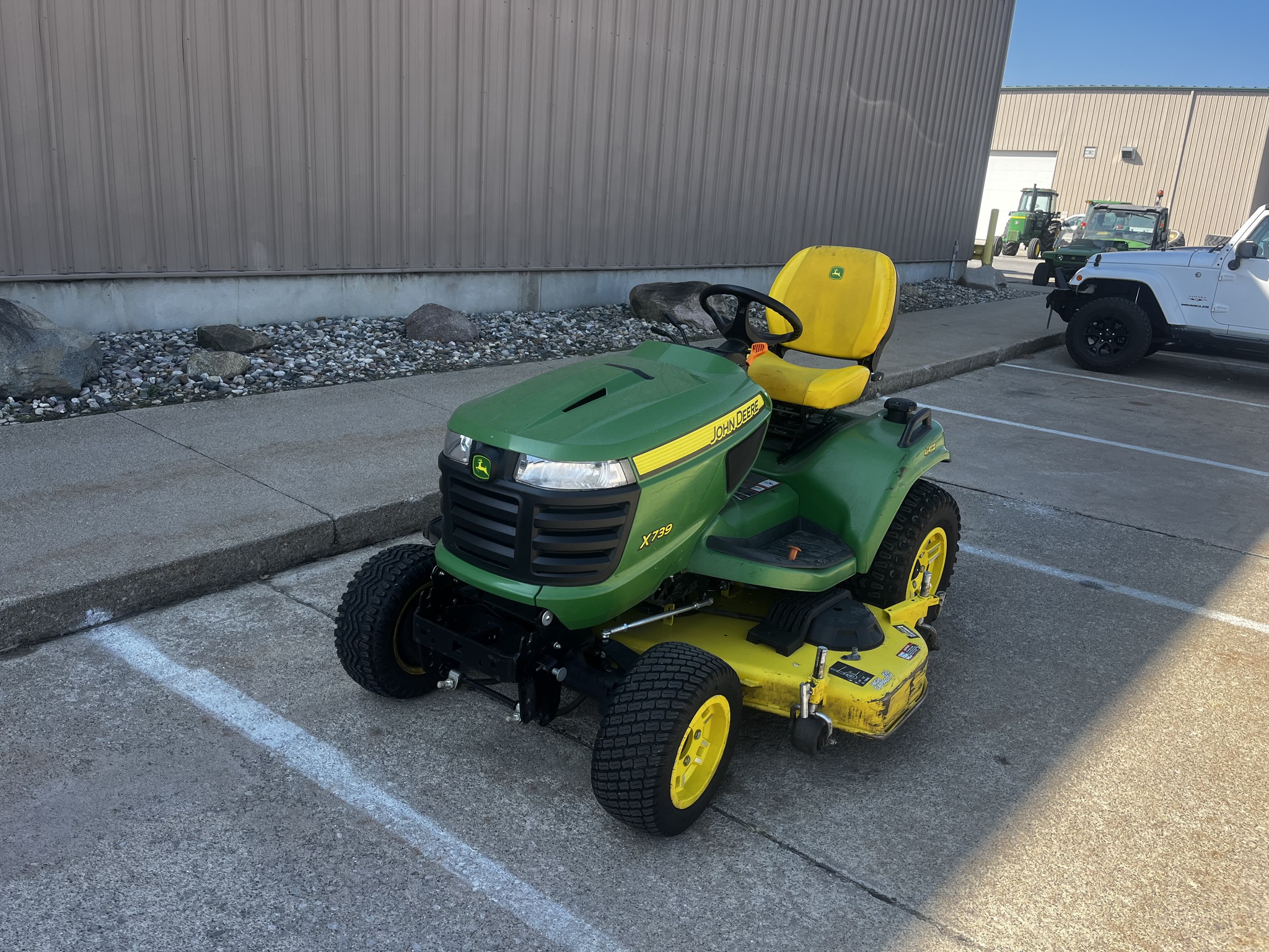 2022 John Deere X739 Image 2
