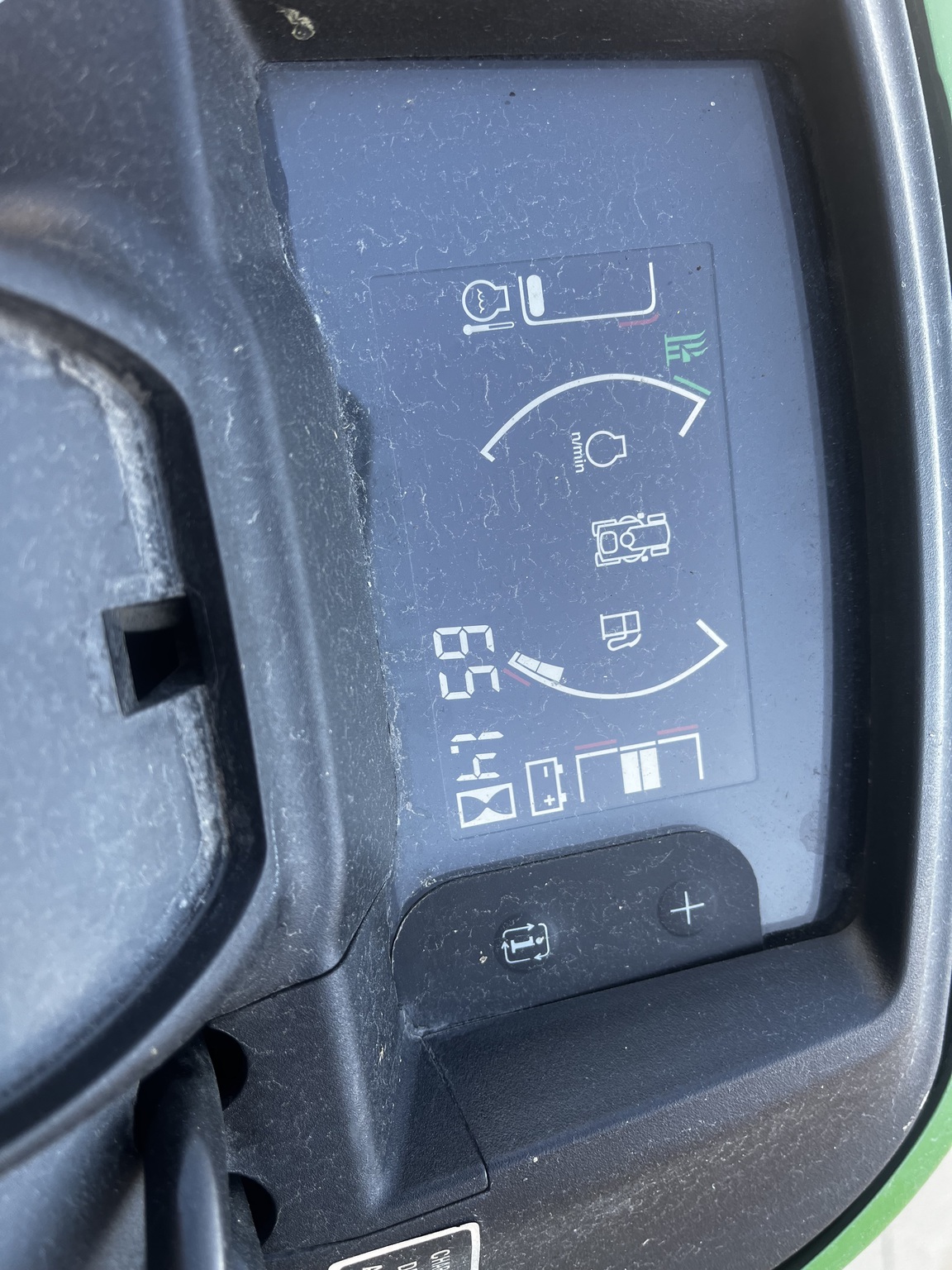 2022 John Deere X739 Image 5