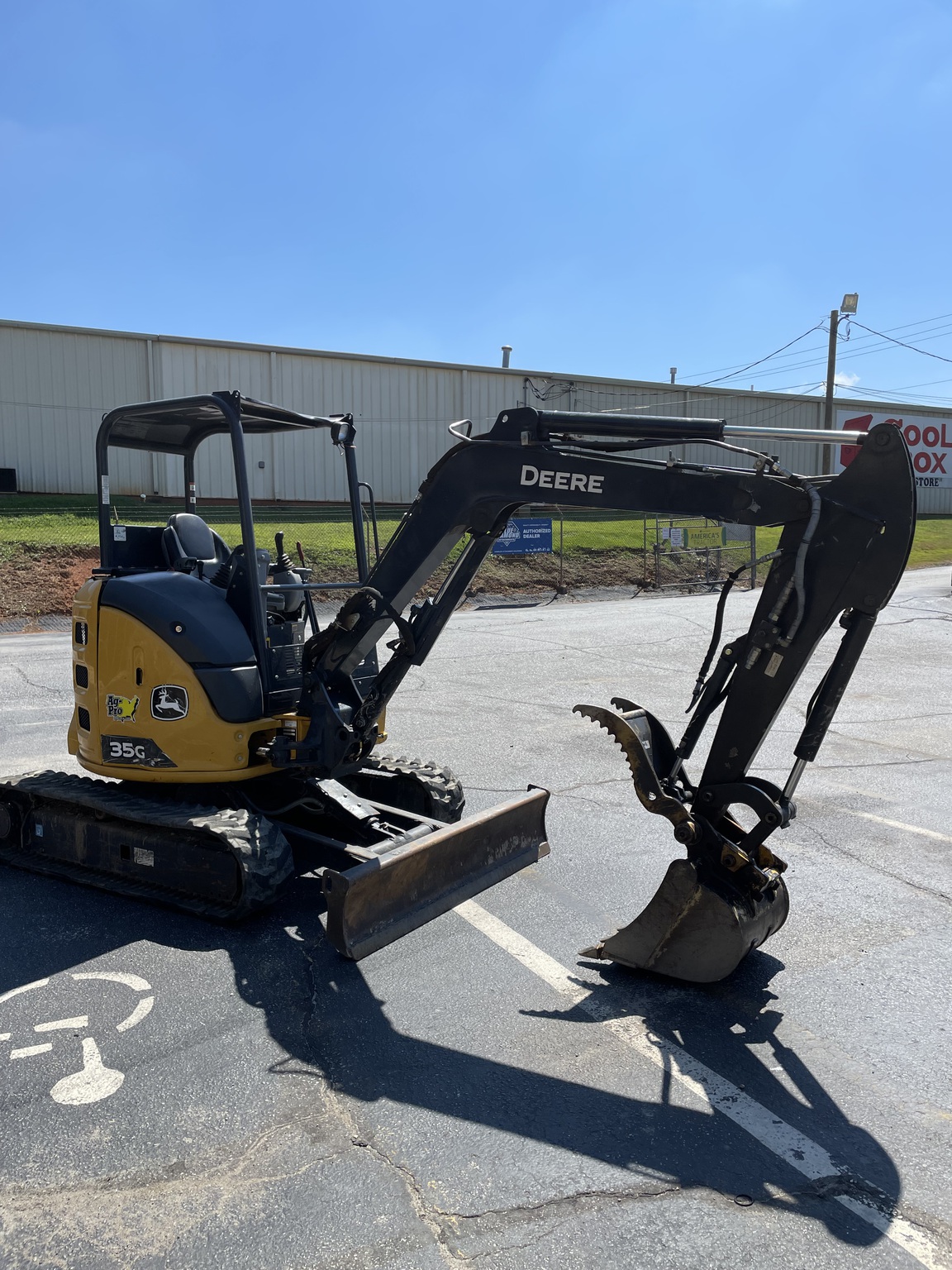 2023 John Deere 35G Image 7