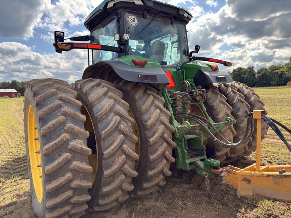 Photo of 2023 John Deere 8R 370