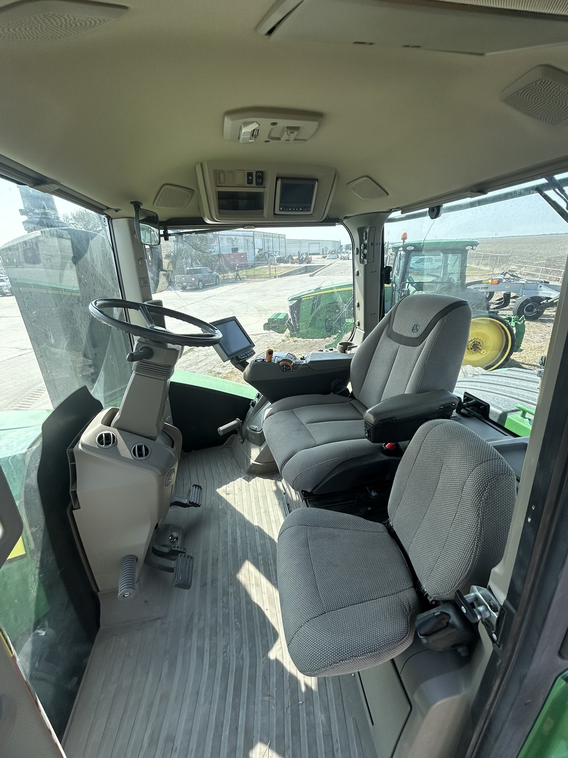 2022 John Deere 9RX 640 Image 9