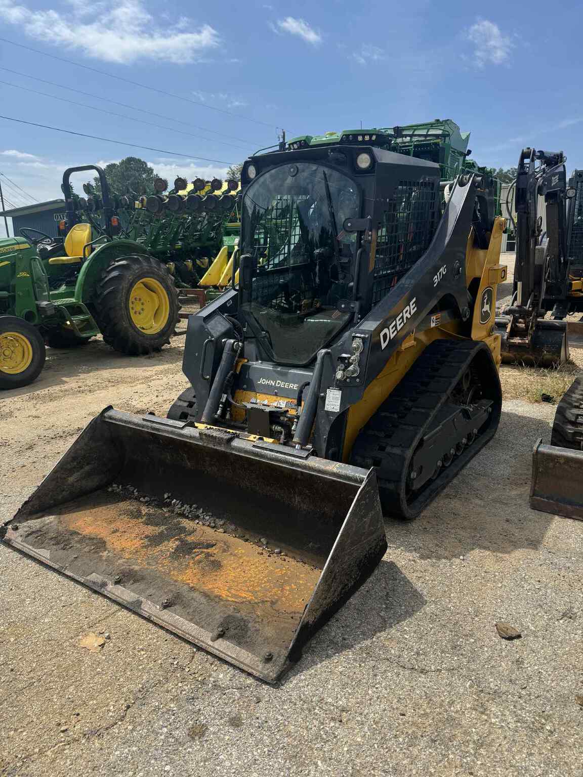 2023 John Deere 317G