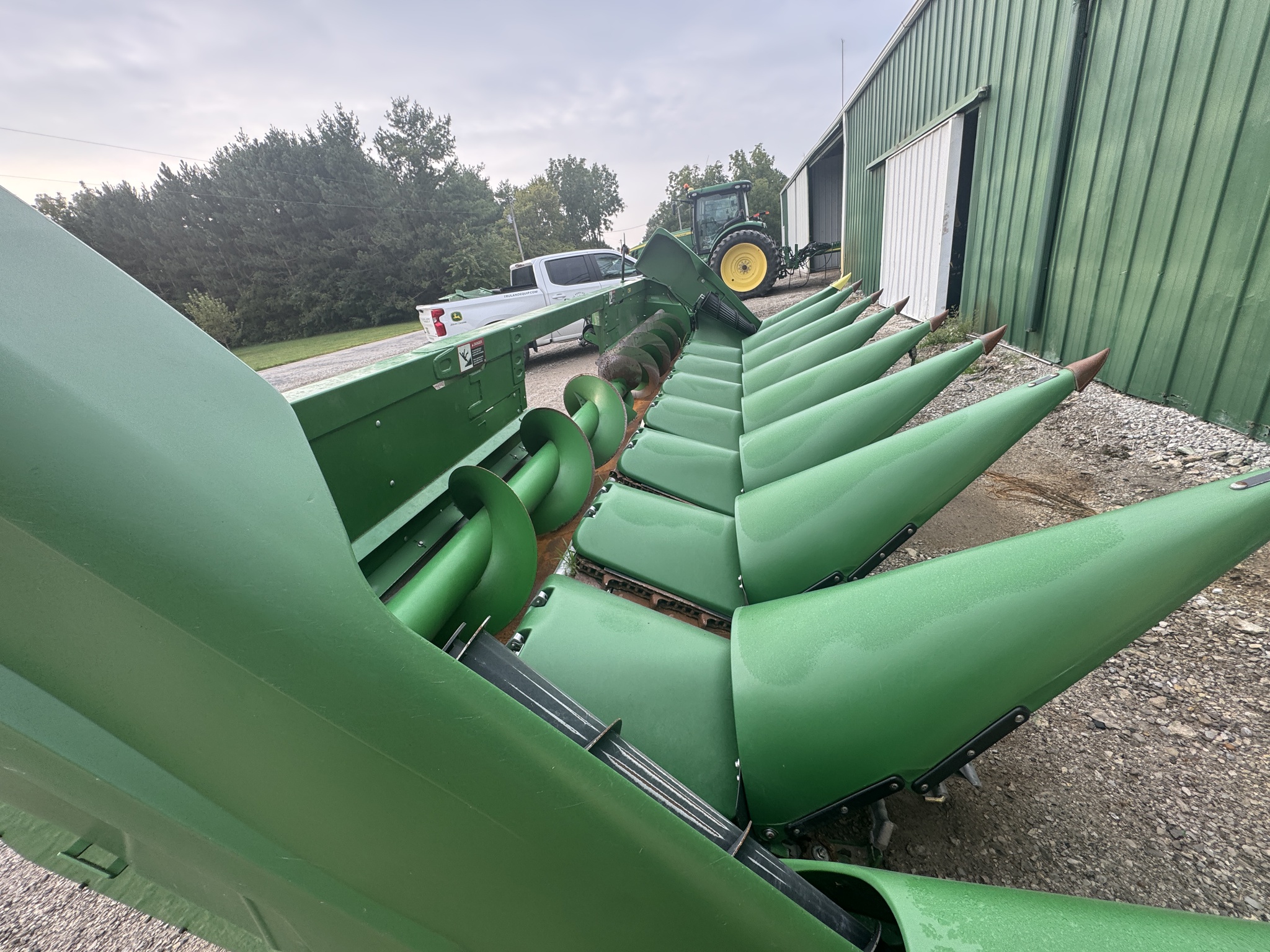 2022 John Deere C8R Image 9