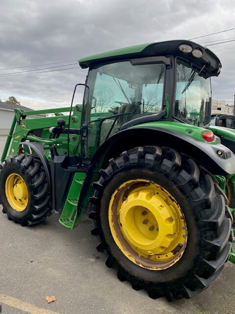 2014 John Deere 6140R Image 2