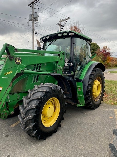 2014 John Deere 6140R Image 11