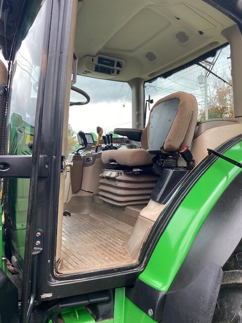 2014 John Deere 6140R Image 16