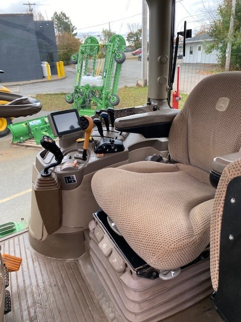 2014 John Deere 6140R Image 15