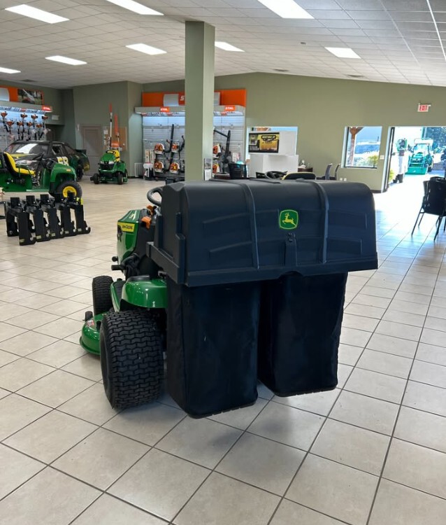 2025 John Deere S220 Image 3
