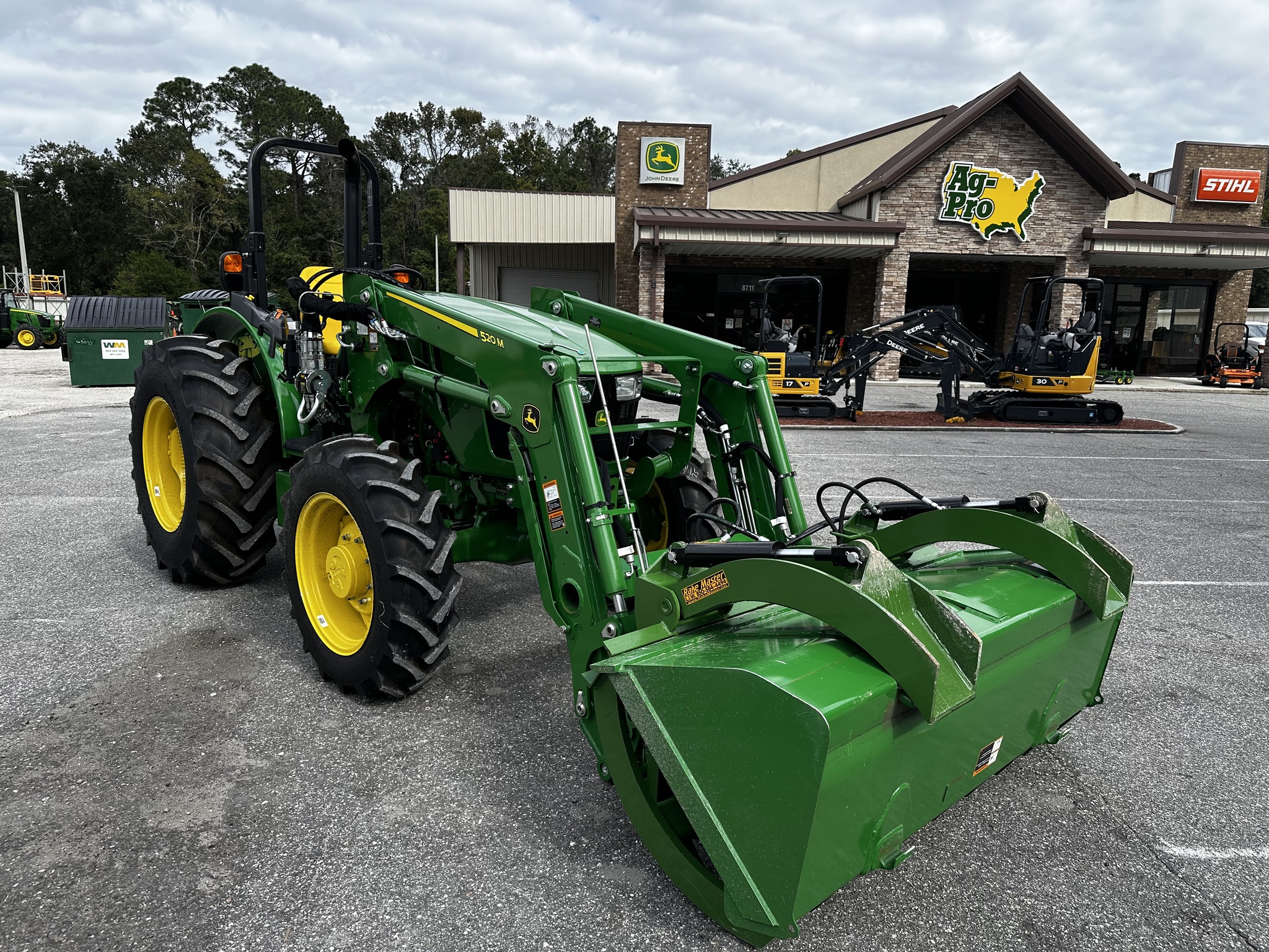 2025 John Deere 5060E Image 3