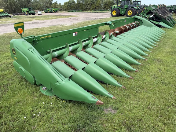  John Deere 718C