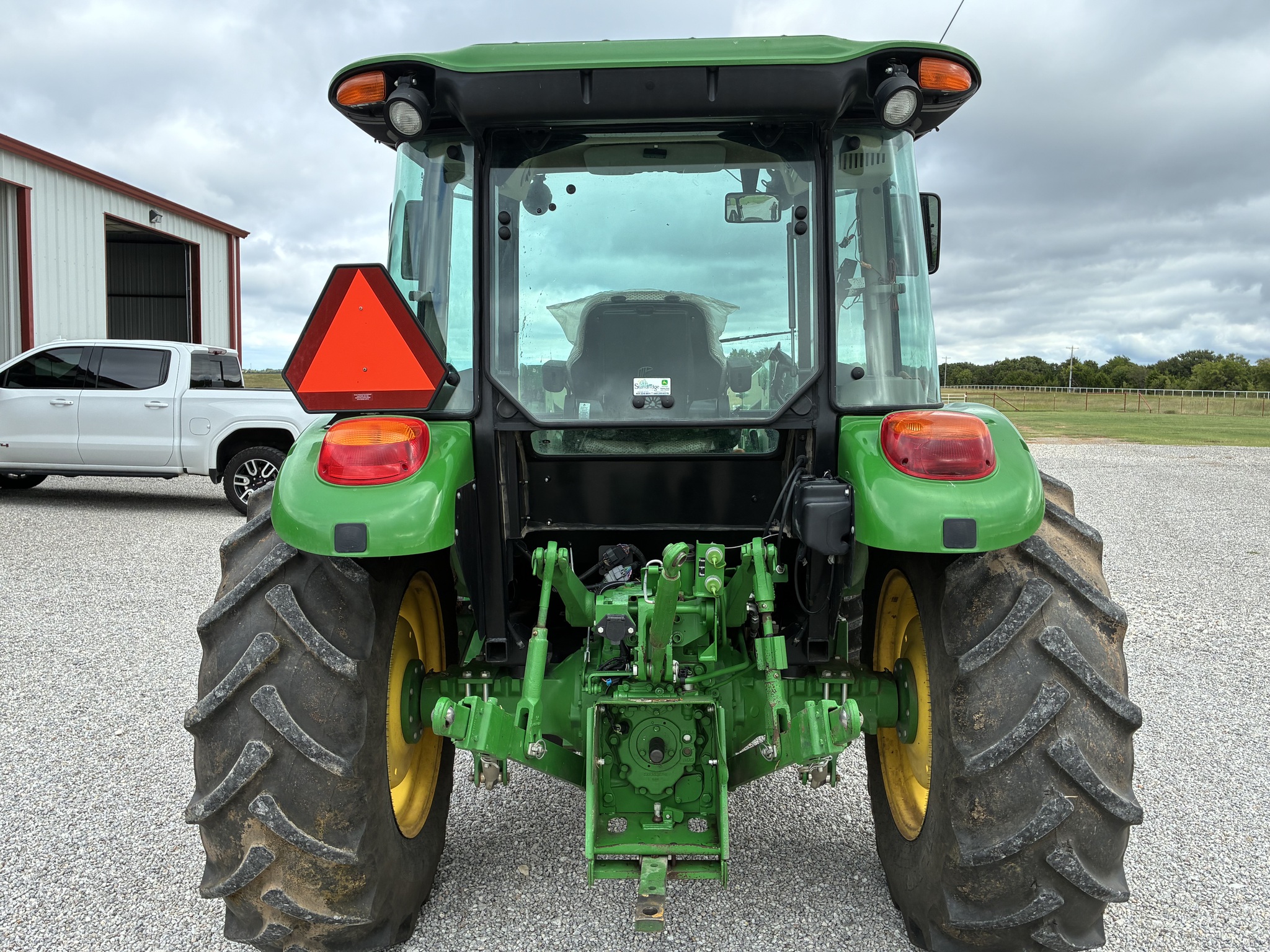 2021 John Deere 5075E Image 4