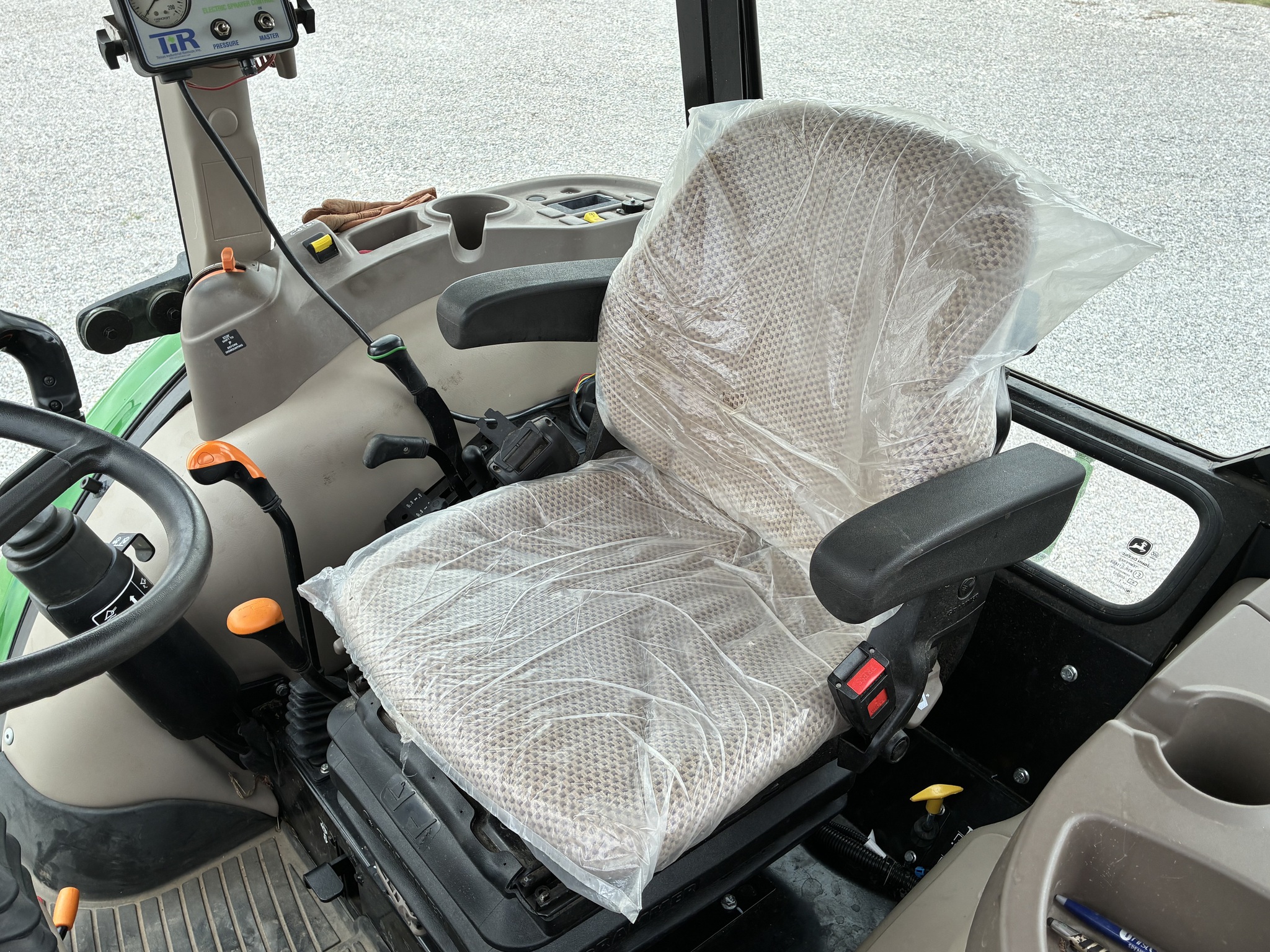 2021 John Deere 5075E Image 16