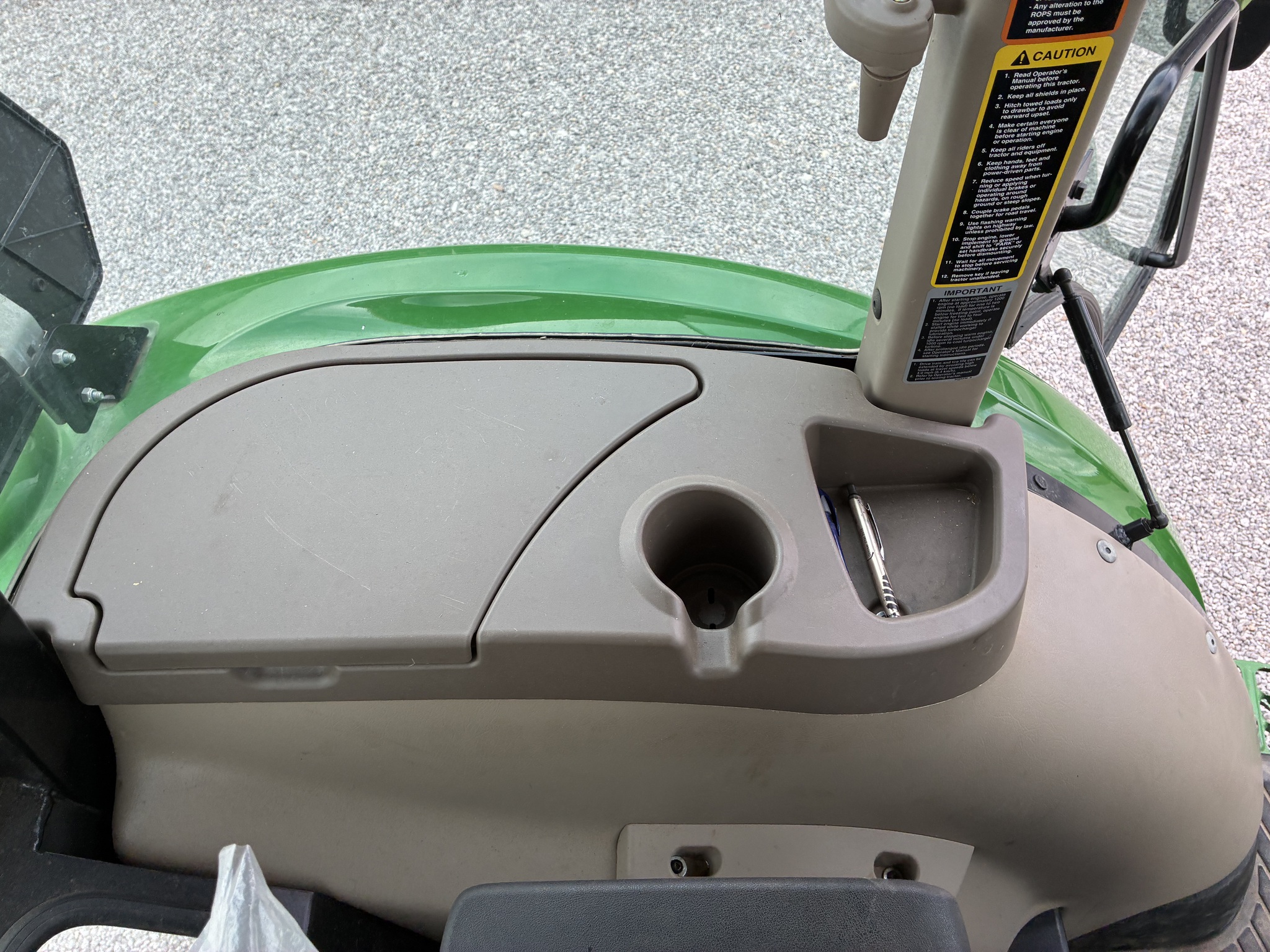 2021 John Deere 5075E Image 19