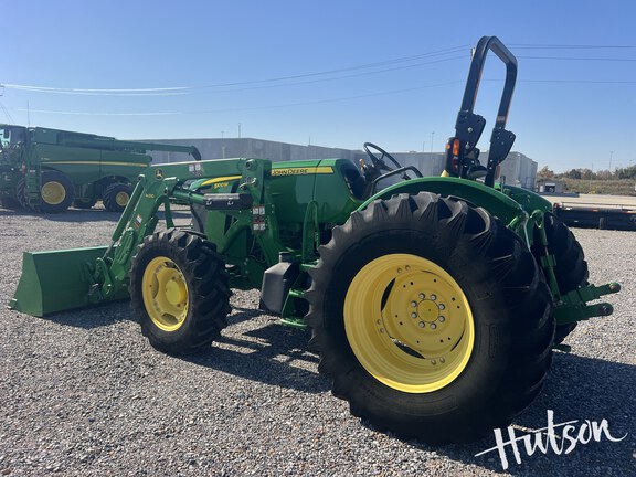 Photo of 2013 John Deere 5100M