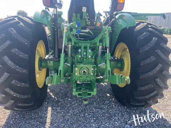 Photo of 2013 John Deere 5100M