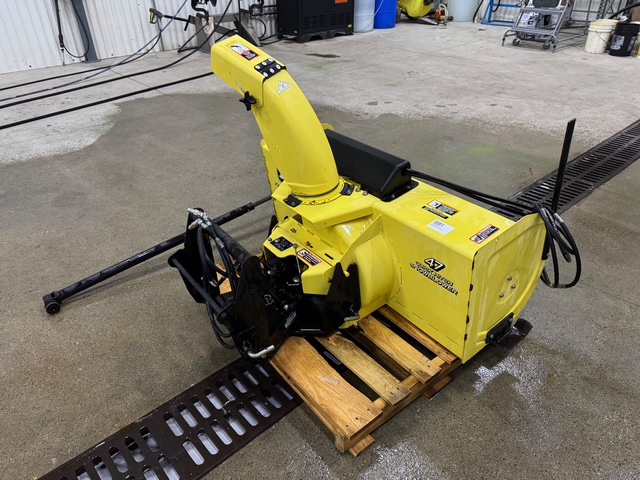 2005 John Deere 47 IN Image 6