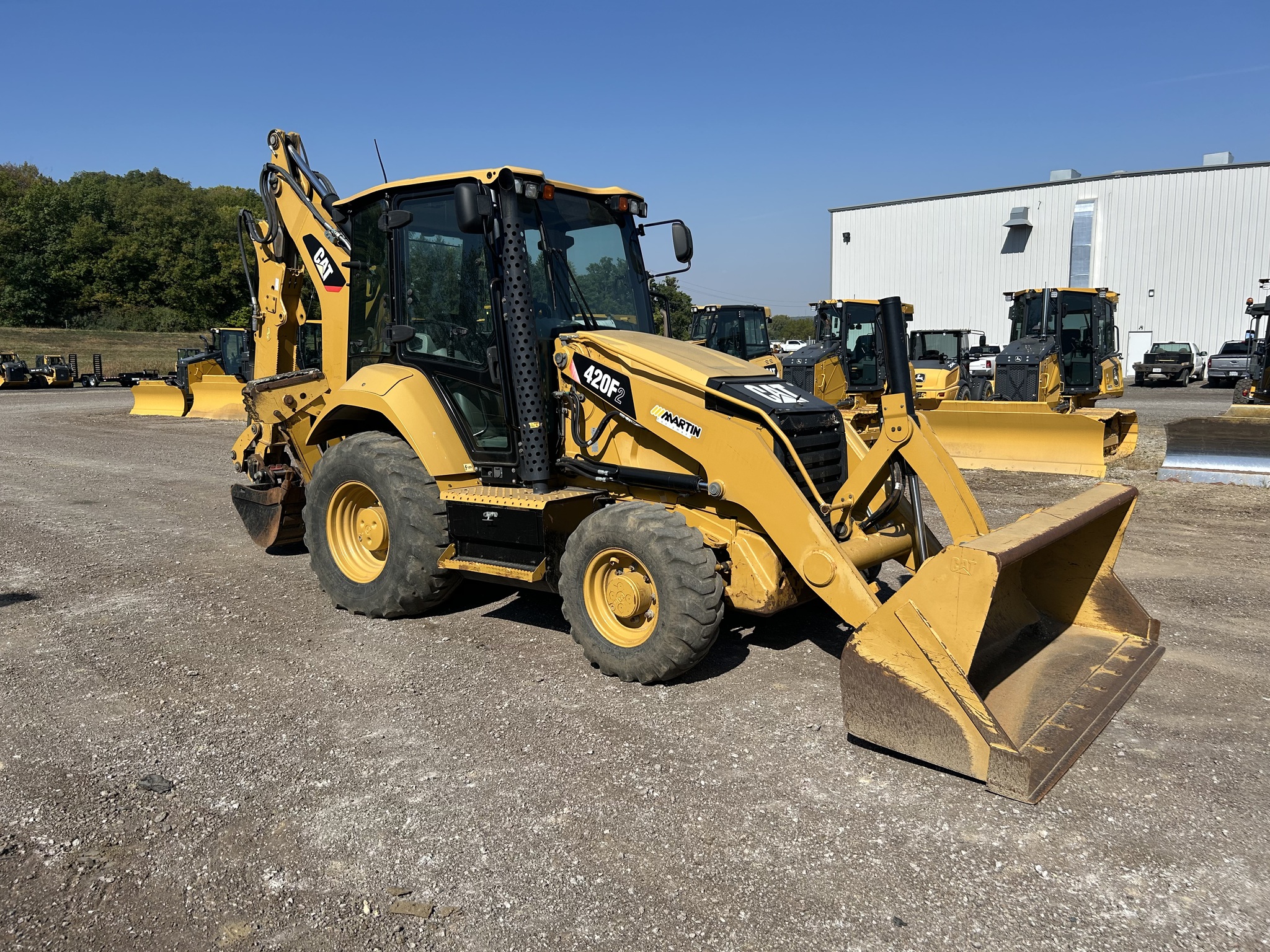 2017 Caterpillar 420F2 Image 2