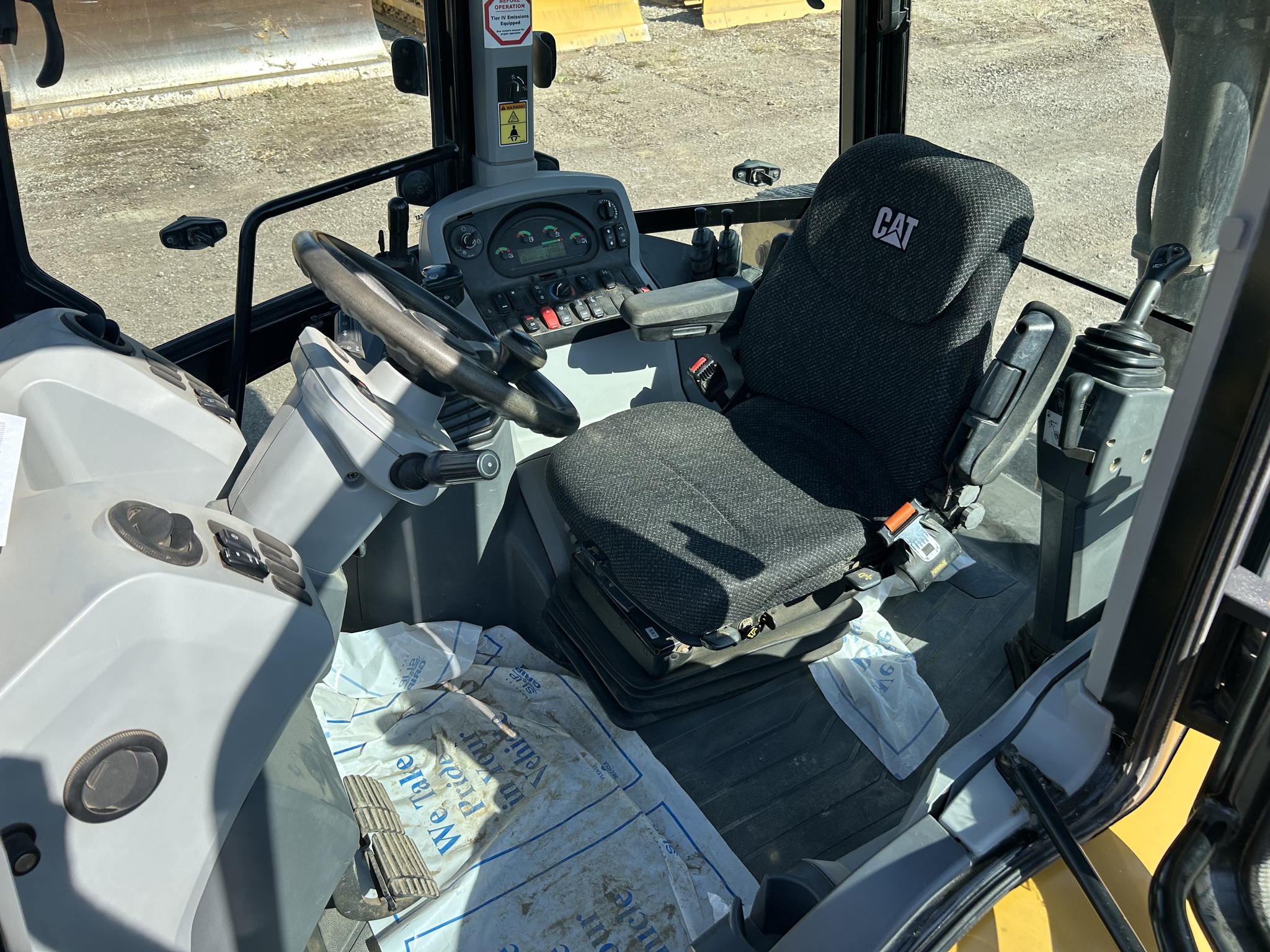 2017 Caterpillar 420F2 Image 5