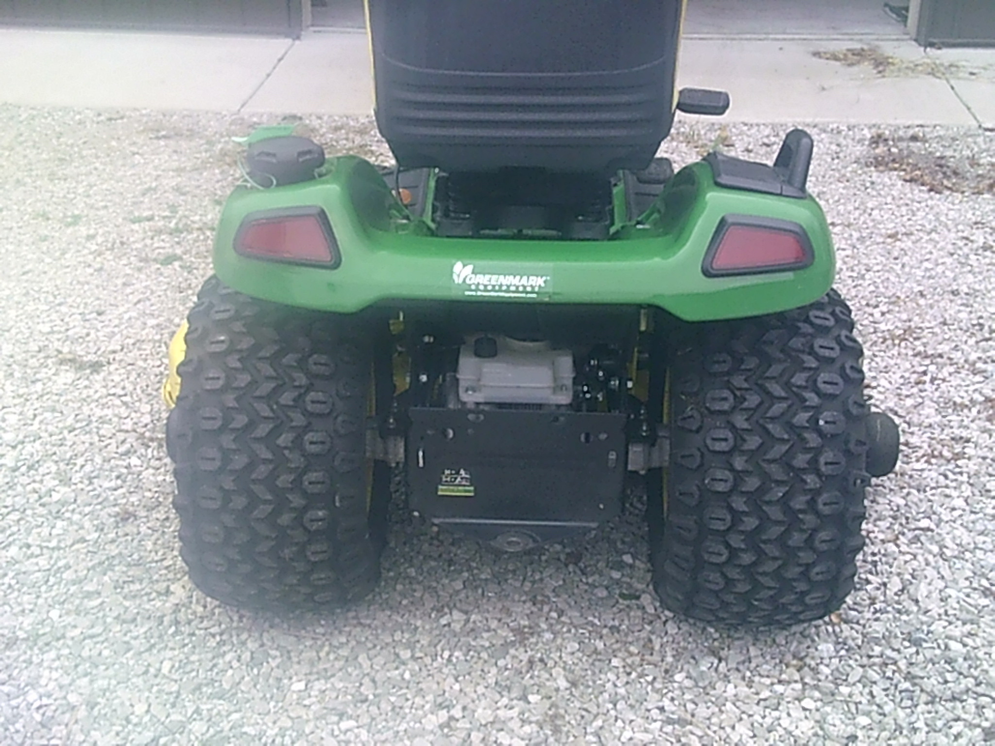 2019 John Deere X590 Image 4