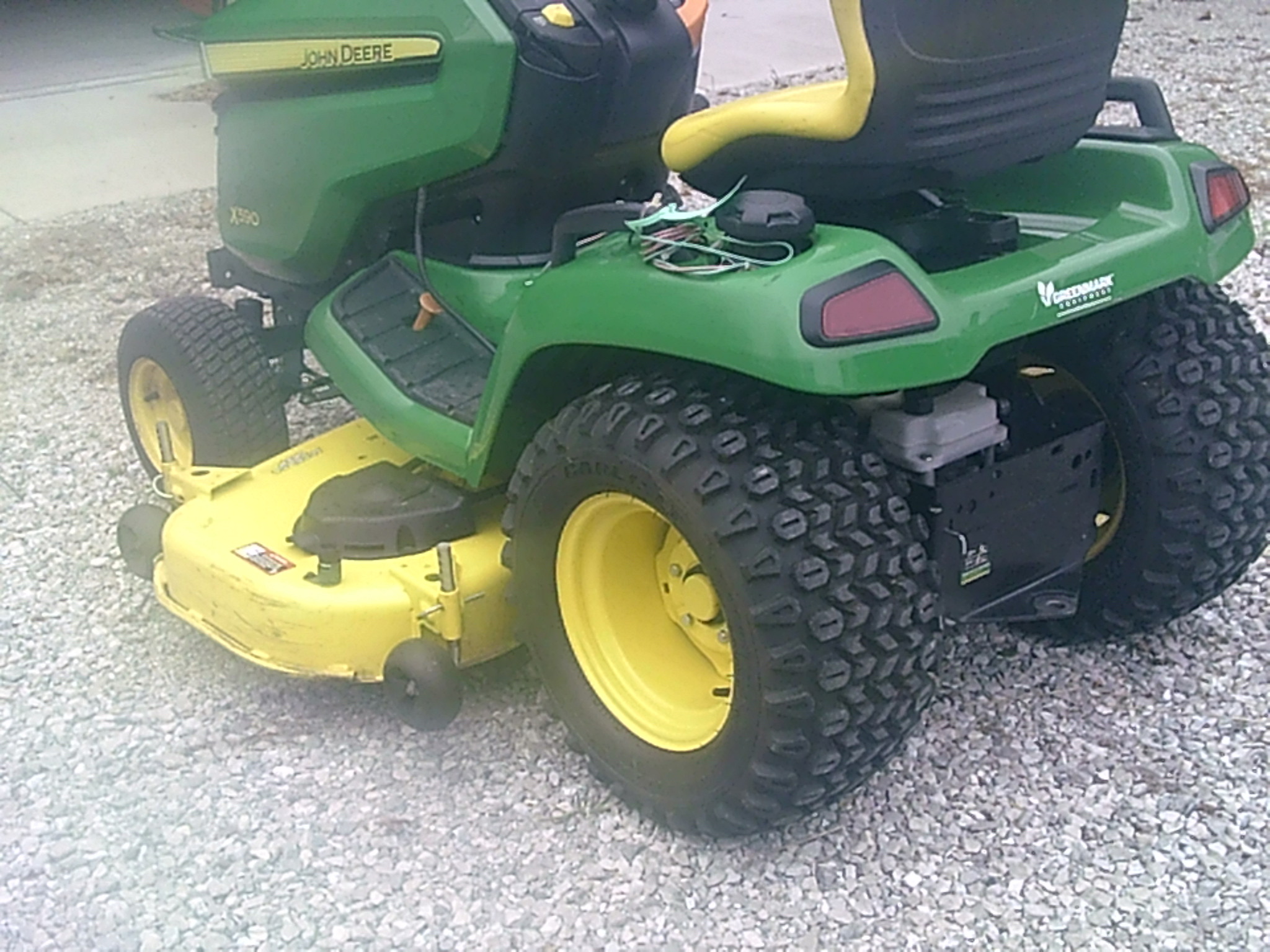 2019 John Deere X590 Image 5