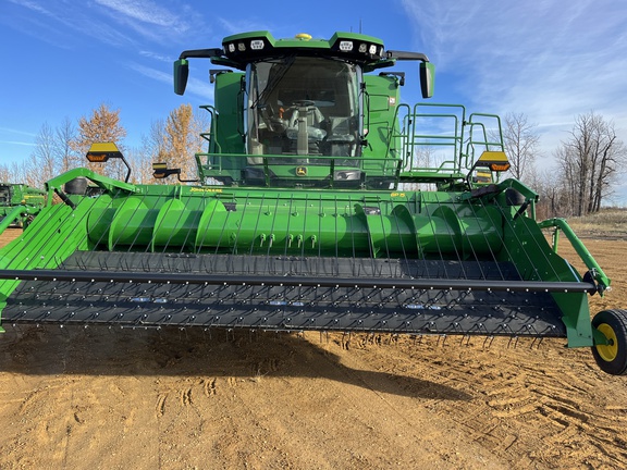 Used 2025 John Deere X9 1100 Combines at Horizon Ag & Turf in High Prairie, AB - Photo3