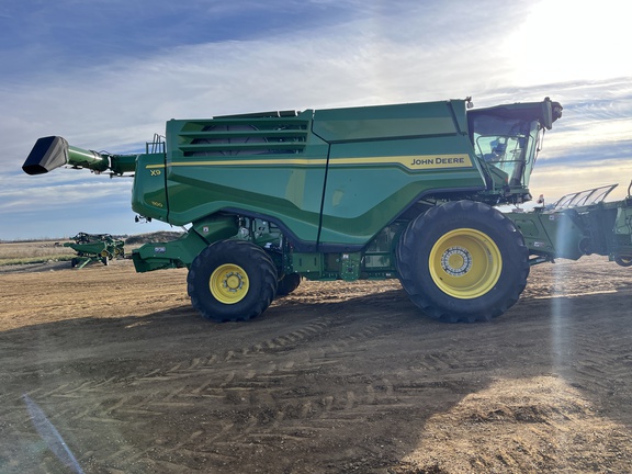 Used 2025 John Deere X9 1100 Combines at Horizon Ag & Turf in High Prairie, AB - Photo8