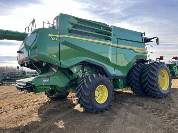 Used 2025 John Deere X9 1100 Combines at Horizon Ag & Turf in High Prairie, AB - Photo4