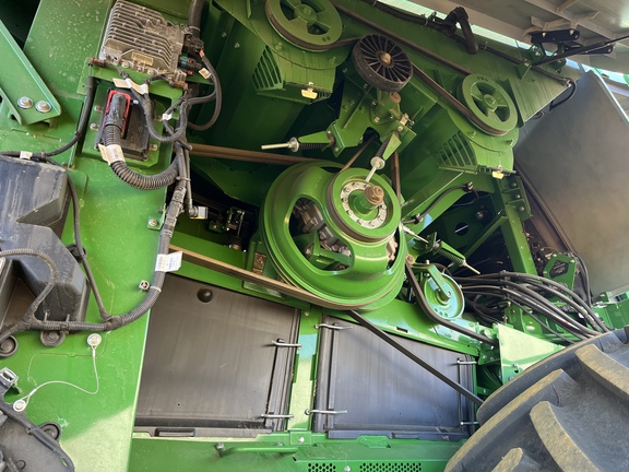 Used 2025 John Deere X9 1100 Combines at Horizon Ag & Turf in High Prairie, AB - Photo19