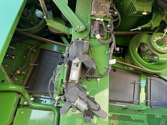 Used 2025 John Deere X9 1100 Combines at Horizon Ag & Turf in High Prairie, AB - Photo20