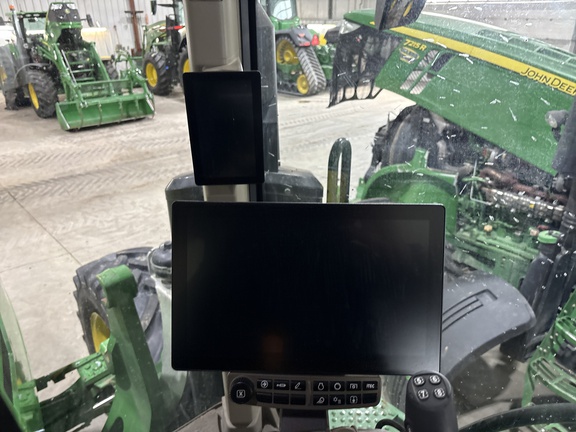 Used 2024 John Deere 7R 230 Row Crop Tractors at Horizon Ag & Turf in Lloydminster, AB - Photo8