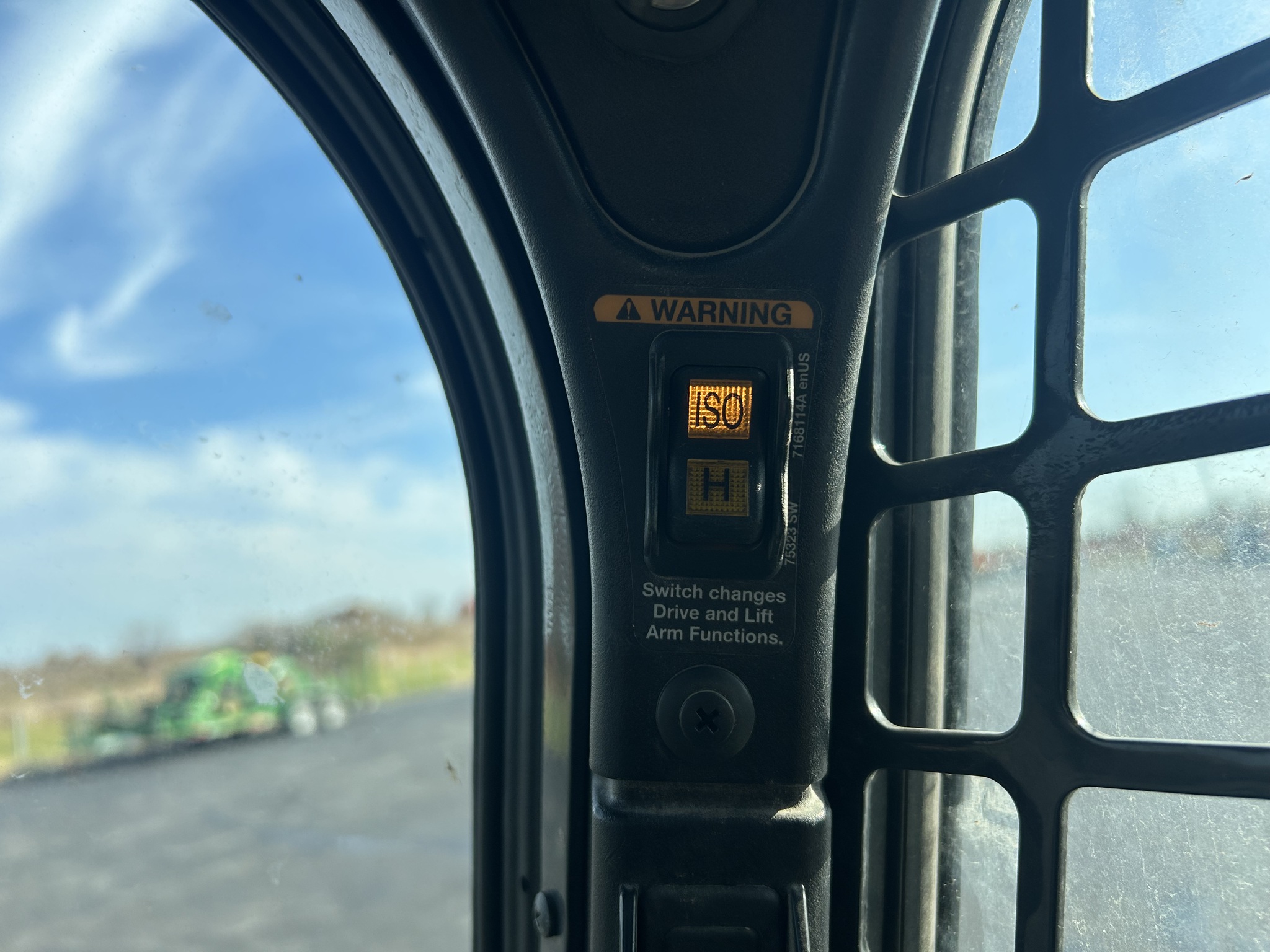 2019 Bobcat S550 Image 12