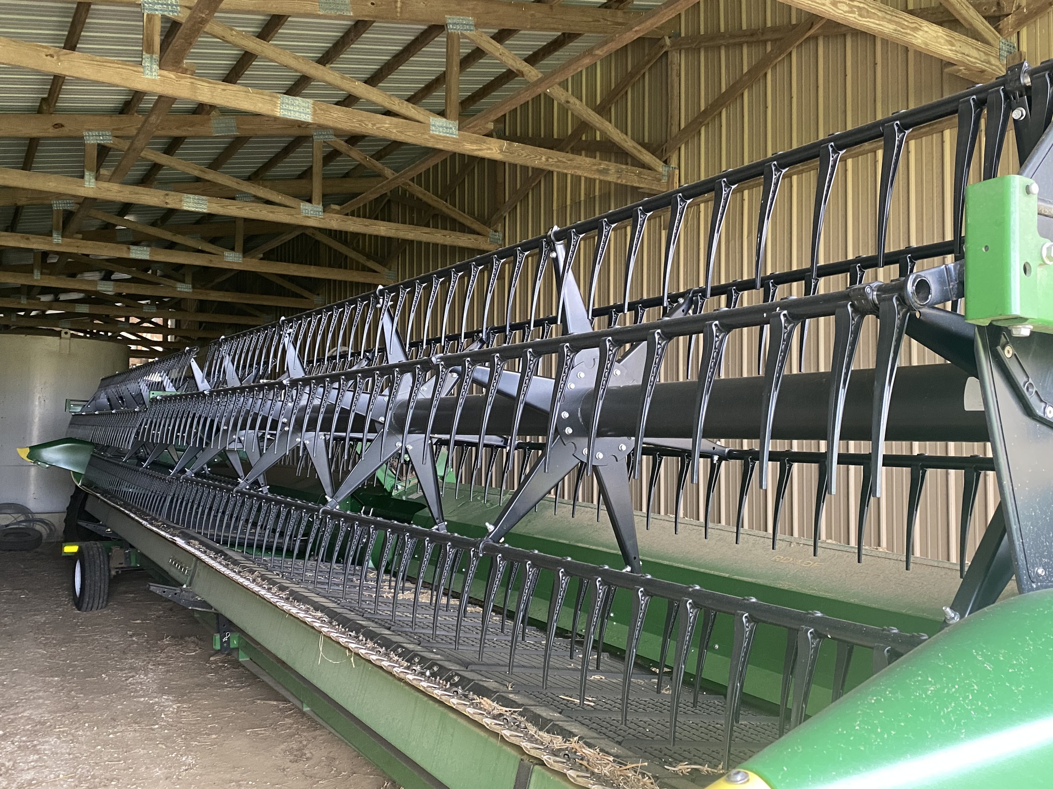 Used 2023 John Deere RD40F Combine Platforms at Koenig Equipment in Greensburg, IN - PhotoXL5