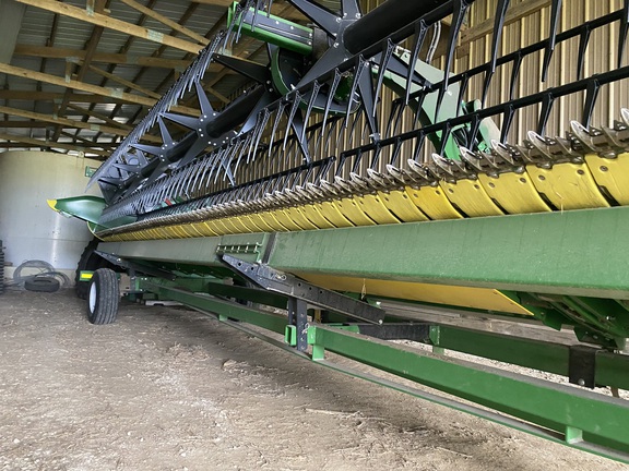 Used 2023 John Deere RD40F Combine Platforms at Koenig Equipment in Greensburg, IN - Photo4