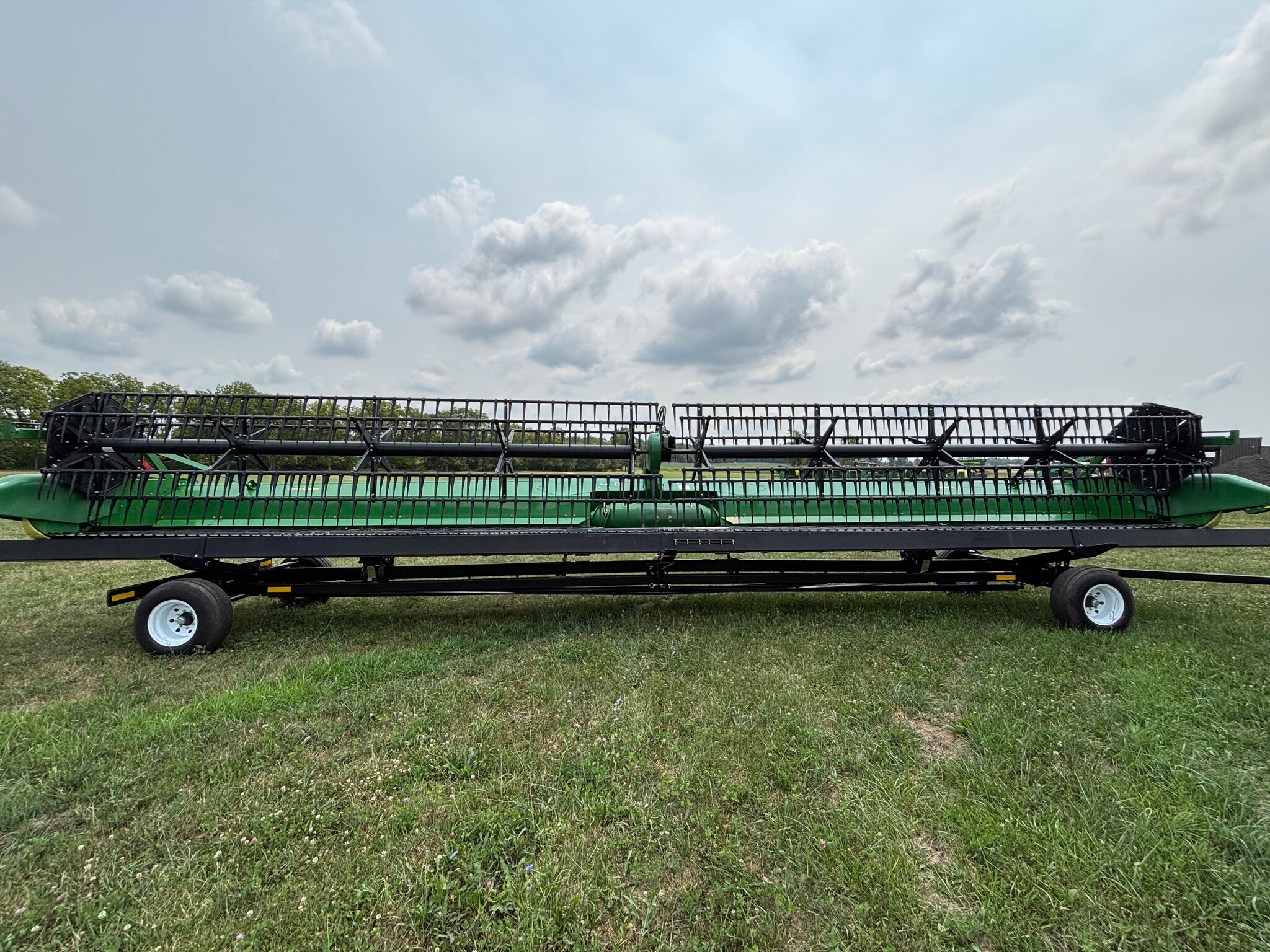 Used 2023 John Deere RD40F Combine Platforms at Koenig Equipment in Anna, OH - PhotoXL1