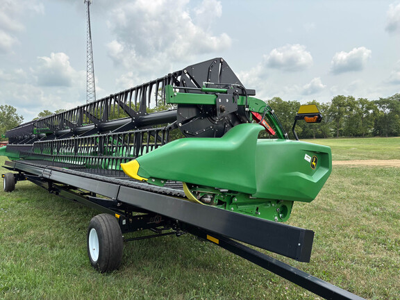Used 2023 John Deere RD40F Combine Platforms at Koenig Equipment in Anna, OH - Photo2