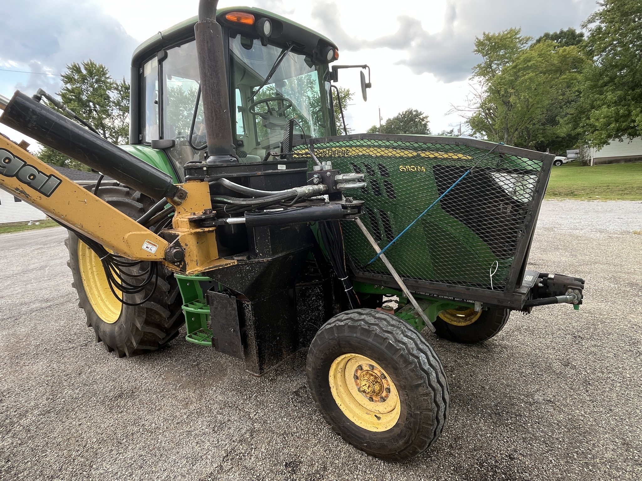  2016 John Deere 6110M at Heritage Tractor in Rogersville, MO