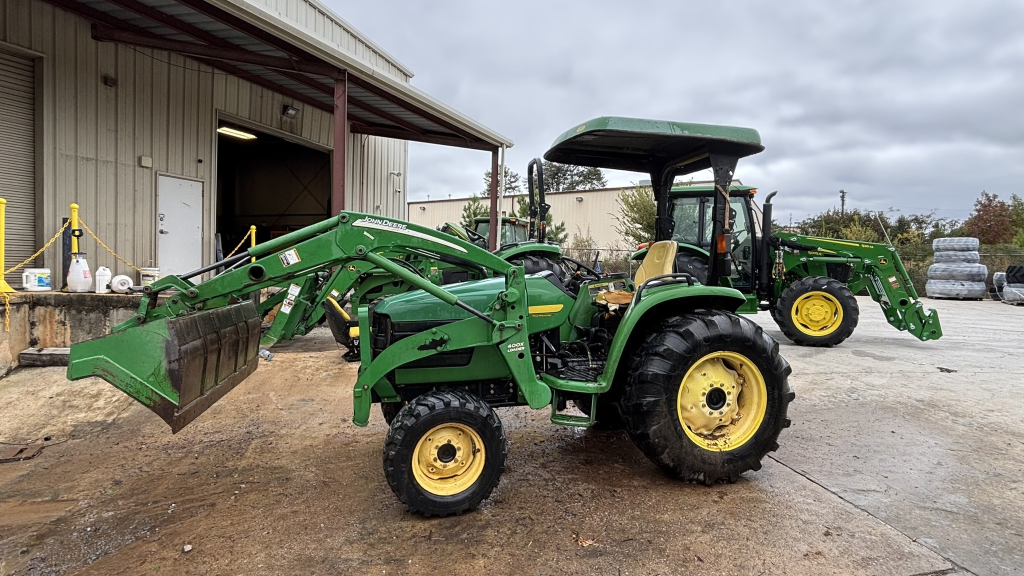 2003 John Deere 4610 Image 1
