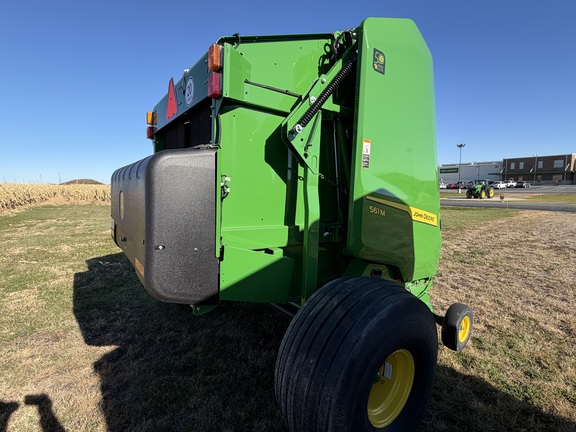 2025 John Deere 561M - Photo3