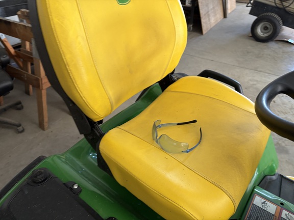 2021 John Deere X734 - Photo4