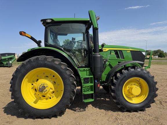 2025 John Deere 6R 175 - Photo2