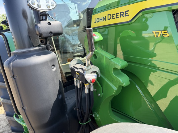 2025 John Deere 6R 175 - Photo23
